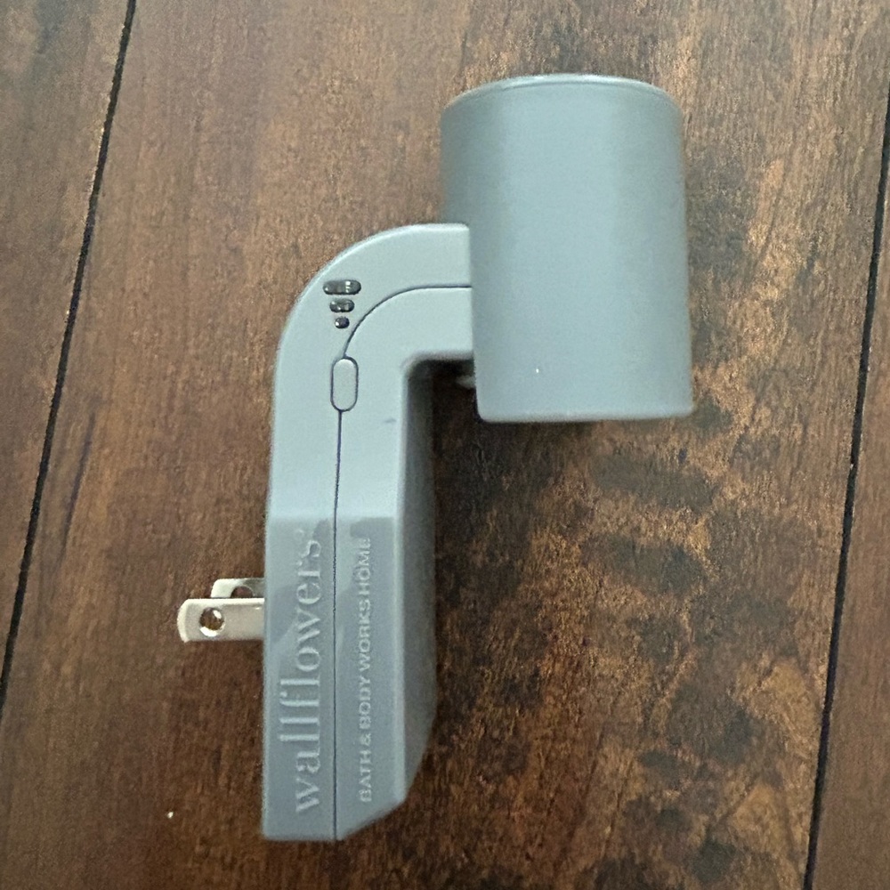 Bath & Body Wallflower Plug In